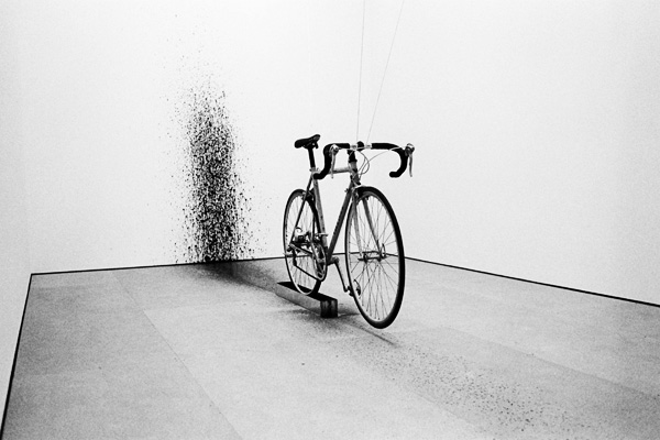 Roman Signer räumt ein