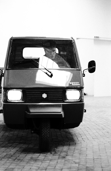Roman Signer räumt ein